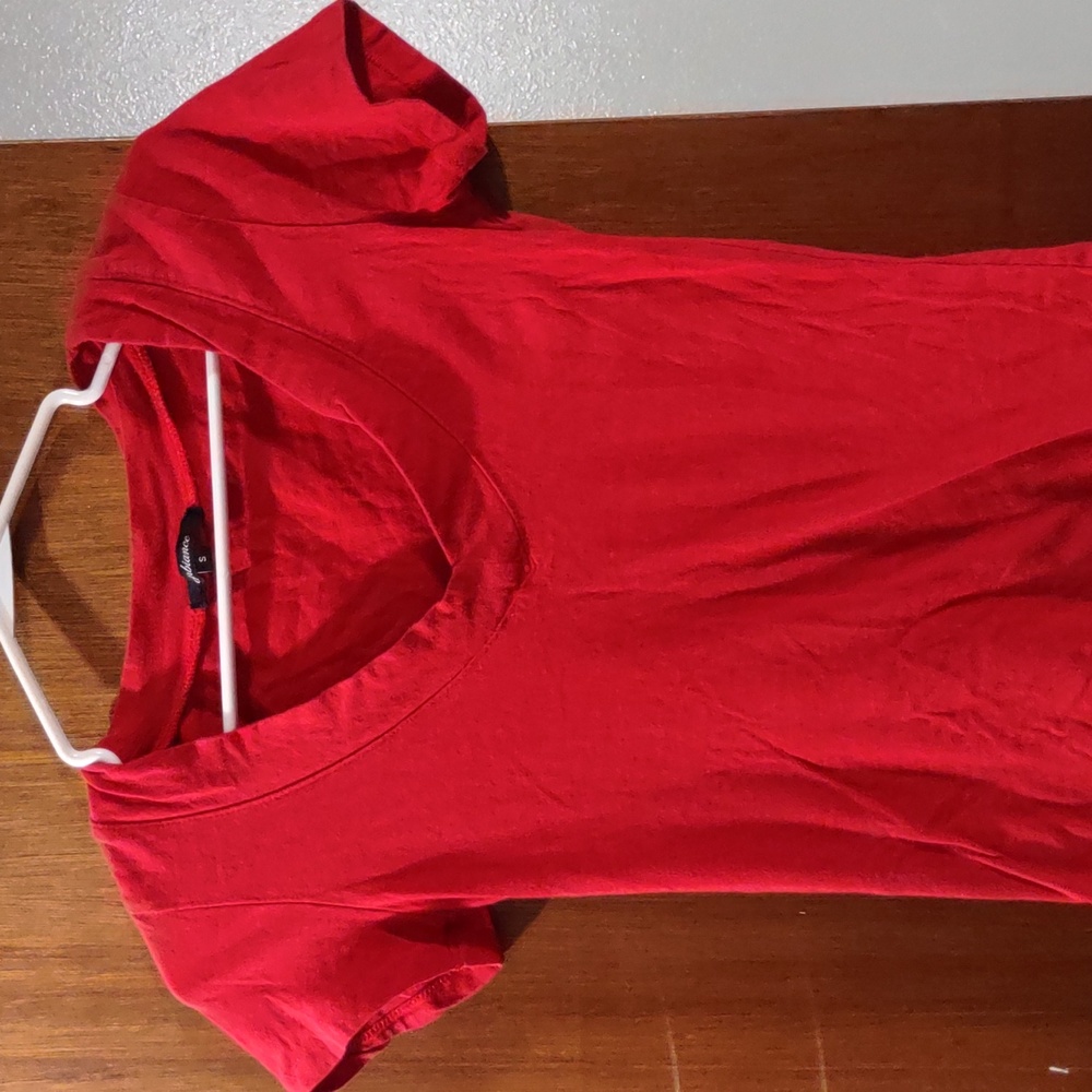 Red v neck Tshirt size small